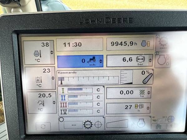 Трактор John Deere 8335R (2011)
