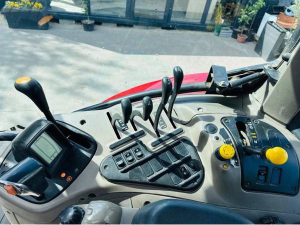 Трактор Case-IH 140 Maxxum (2011)