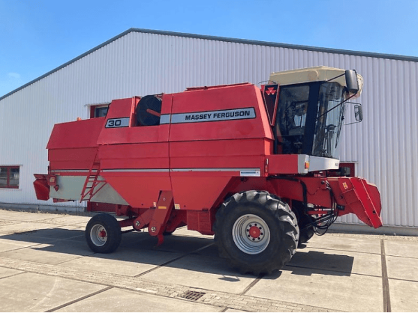 Комбайн Massey Ferguson 30 (1998)