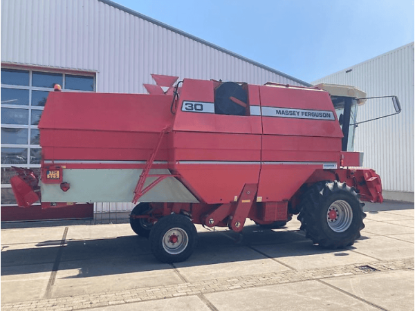 Комбайн Massey Ferguson 30 (1998)