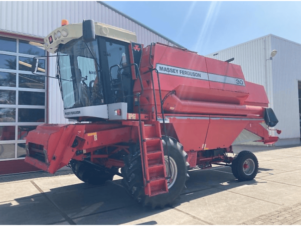 Комбайн Massey Ferguson 30 (1998)
