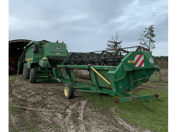 Комбайн John Deere 2254 (1997)