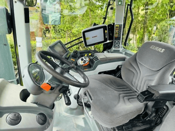 Трактор Claas Axion 930 (2017)