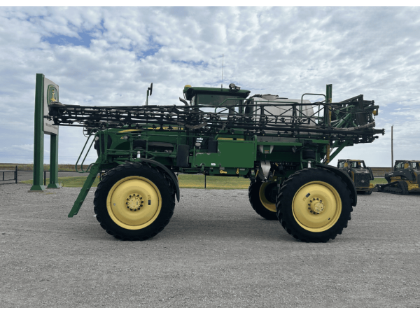Обприскувач John Deere 4830 (2011)