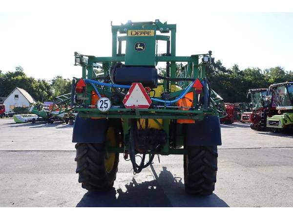 Причіпний обприскувач John Deere M 740i (2014)