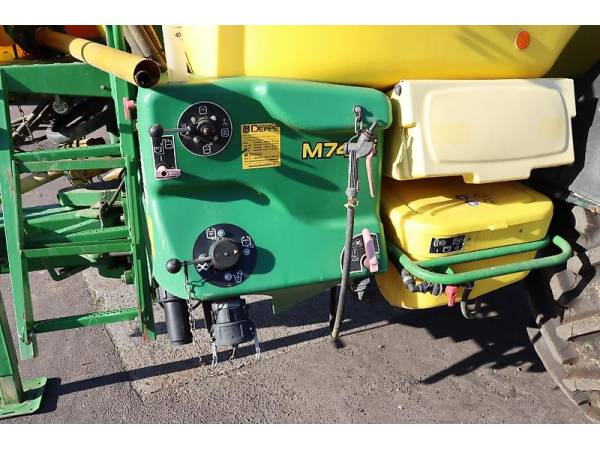 Причіпний обприскувач John Deere M 740i (2014)
