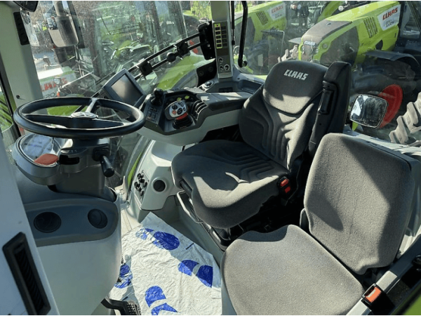 Трактор Claas Axion 810 (2016)