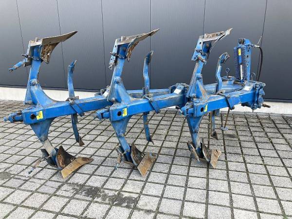 Плуг RabeWerk Specht Avant 