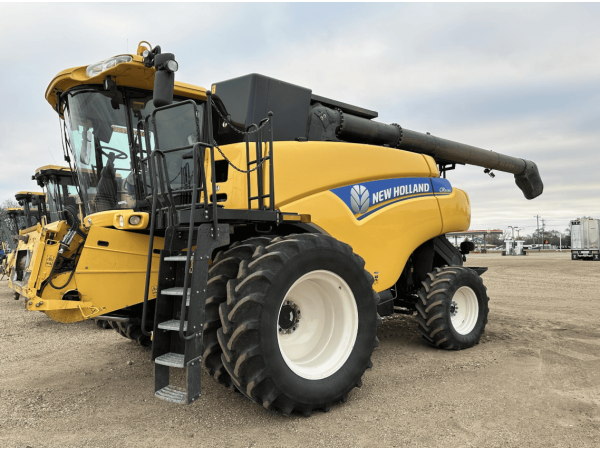  Комбайн New Holland CR 8080 (2012)