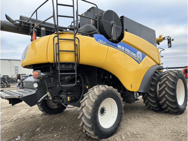  Комбайн New Holland CR 8080 (2012)