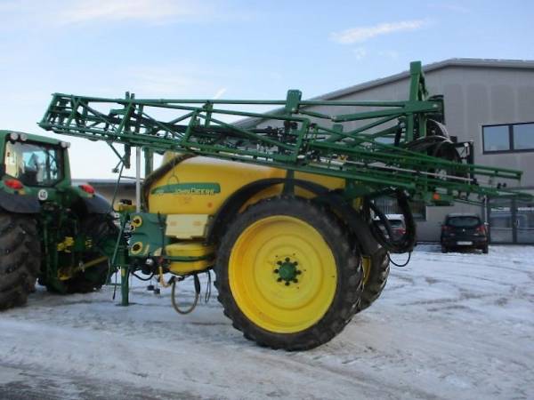 Причіпний обприскувач John Deere 732 (2025)