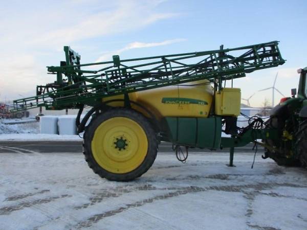Причіпний обприскувач John Deere 732 (2025)