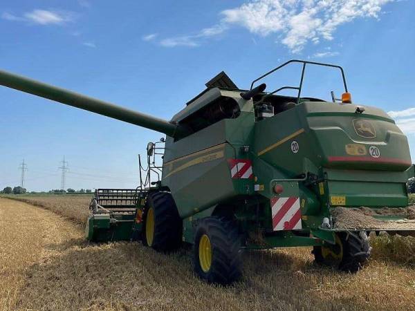 Комбайн John Deere W440 (2014)