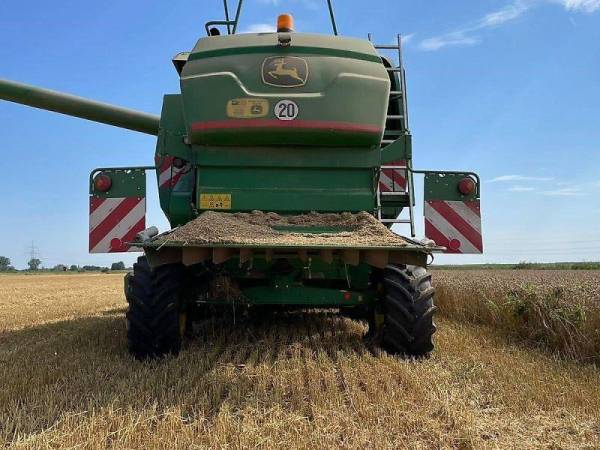 Комбайн John Deere W440 (2014)