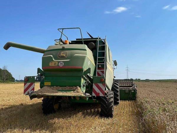 Комбайн John Deere W440 (2014)