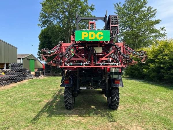 Самохідний обприскувач Case IH GEM 3000 SP (2001)