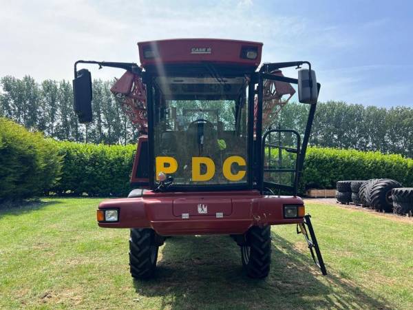 Самохідний обприскувач Case IH GEM 3000 SP (2001)