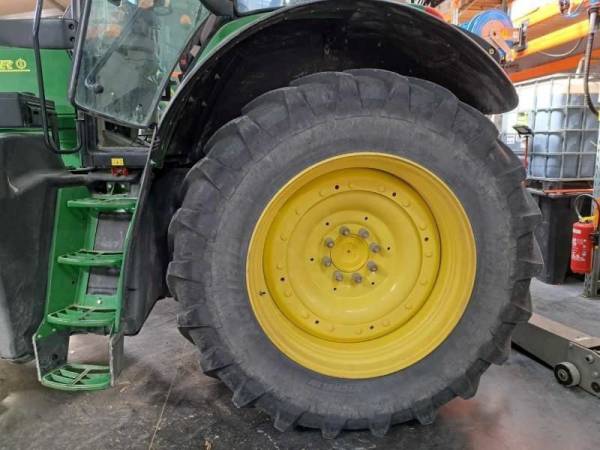 Трактор John Deere 6170M (2015)