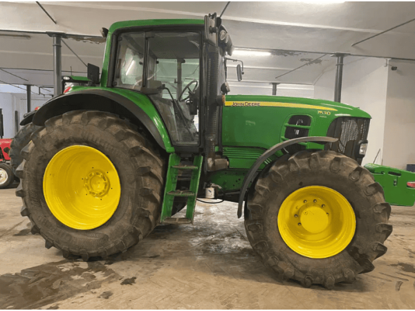 Трактор John Deere 7530 (2010)