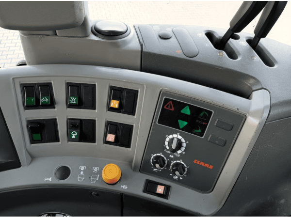 Трактор Claas Axion 840 (2007)