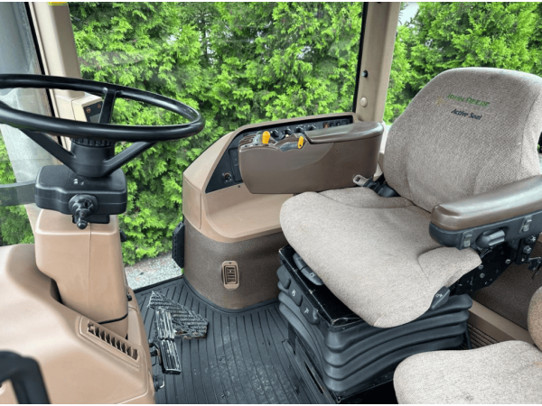 Трактор John Deere 8520 (2006)