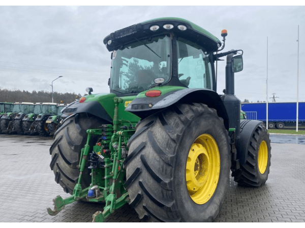 Трактор John Deere 8335R (2014)