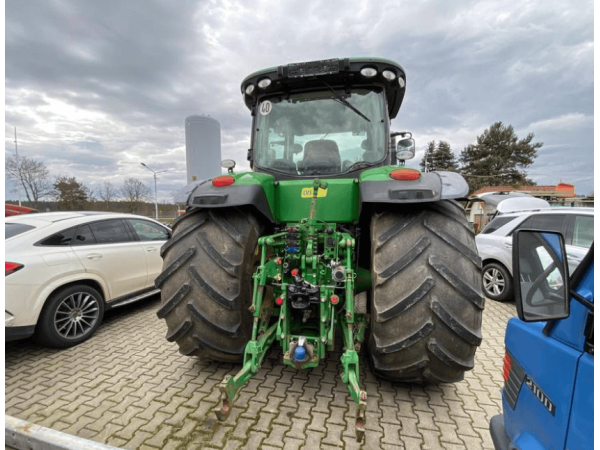 Трактор John Deere 8335R (2014)