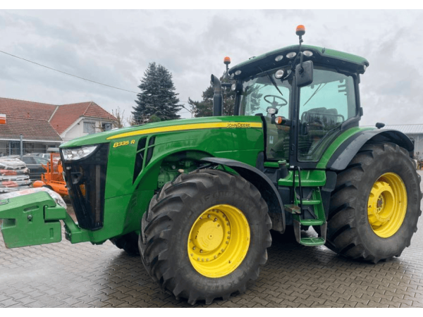 Трактор John Deere 8335R (2014)