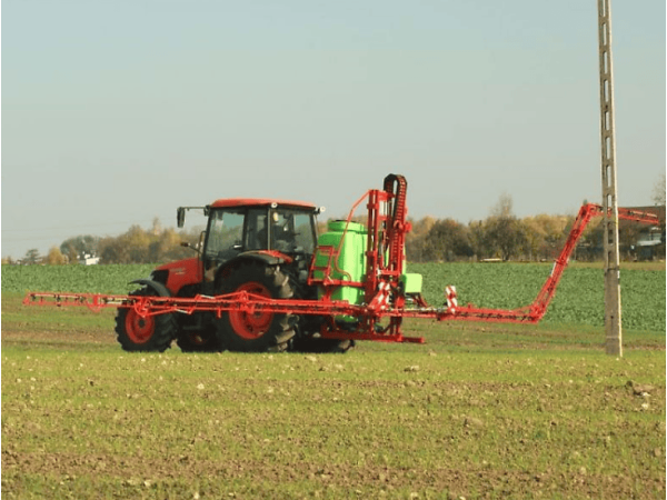 Навісний обприскувач MD KR Feldspritze Heros 600L