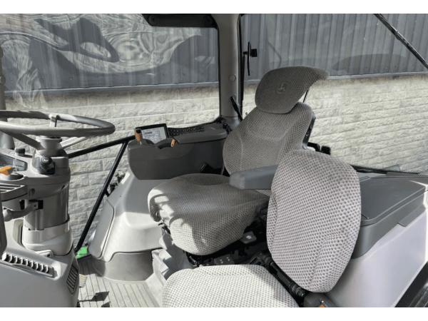 John Deere 6190R (2014)