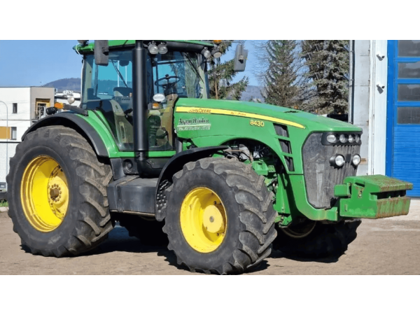 Трактор John Deere 8430 (2008)