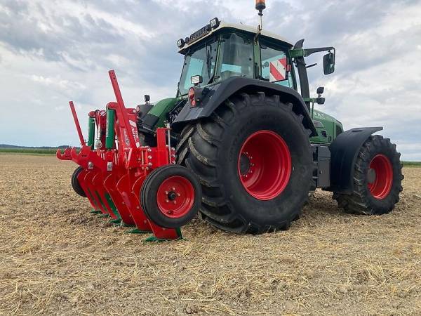 Глибокорозпушувач  Agro Masz Duro 30/6 
