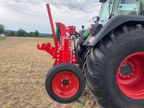 Глибокорозпушувач  Agro Masz Duro 30/6 