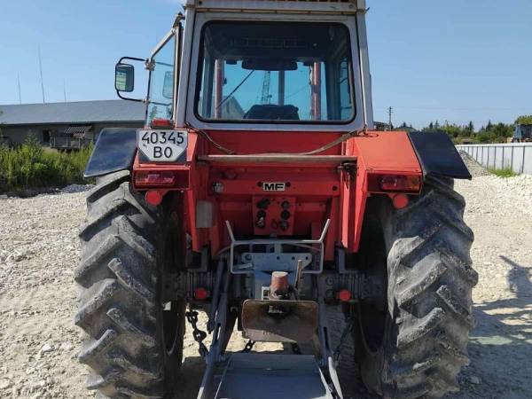 Трактор Massey Ferguson 590 