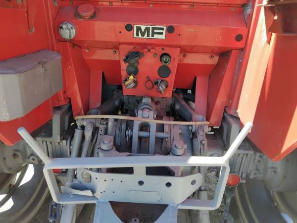 Трактор Massey Ferguson 590 