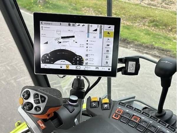 Комбайн Claas Trion 730 (2023)