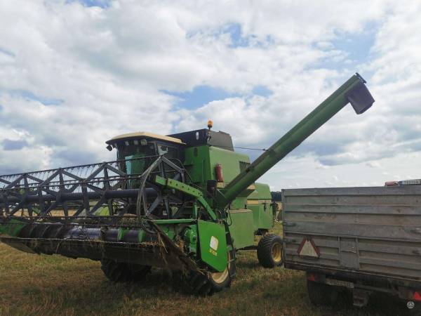 Комбайн John Deere 1075 (1996)
