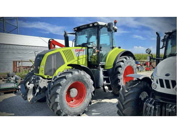 Трактор Claas Axion 820 (2010)
