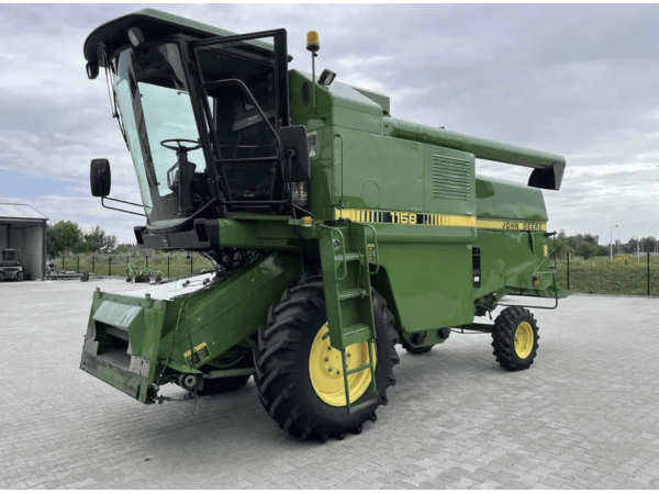 Комбайн John Deere 1158 (1991)