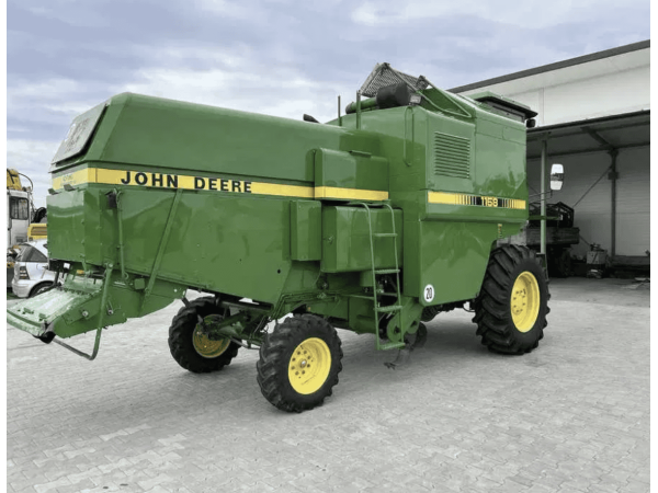 Комбайн John Deere 1158 (1991)