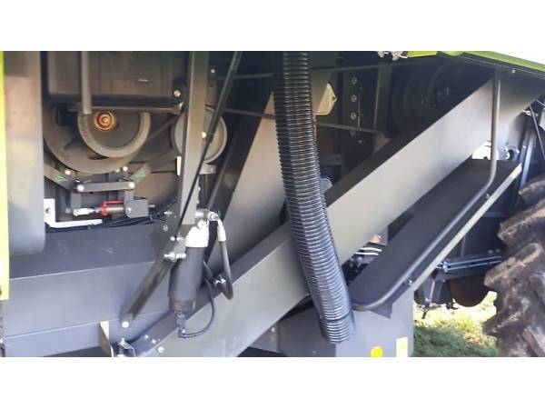 Комбайн Claas Avero 240 (2021)