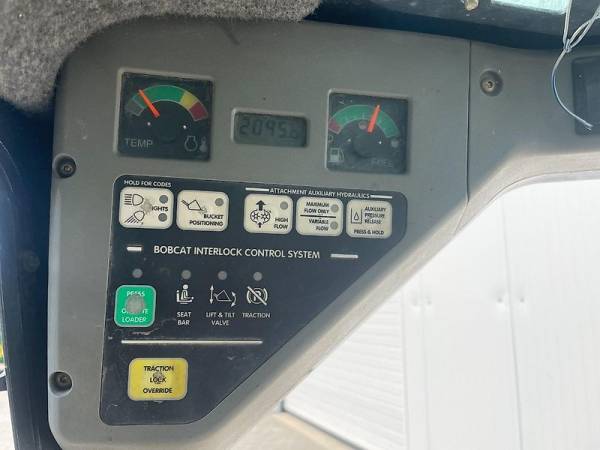 Міні- навантажувач Bobcat 753 (2005)