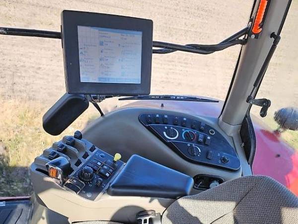 Трактор Case IH Magnum 335 (2009)