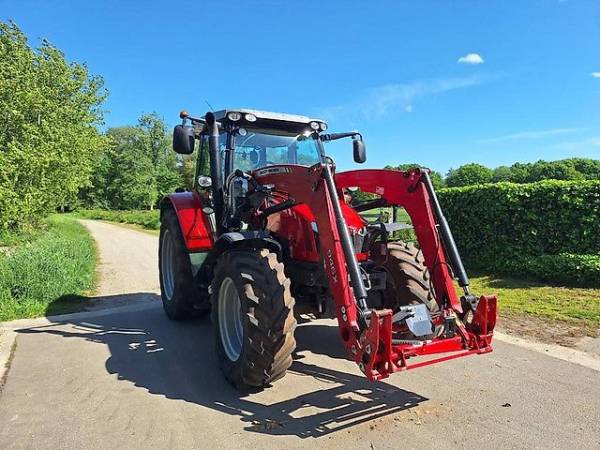 Трактор Massey Ferguson 5611 (2016)