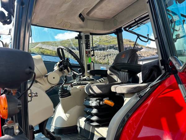 Трактор Massey Ferguson 5610 (2014)