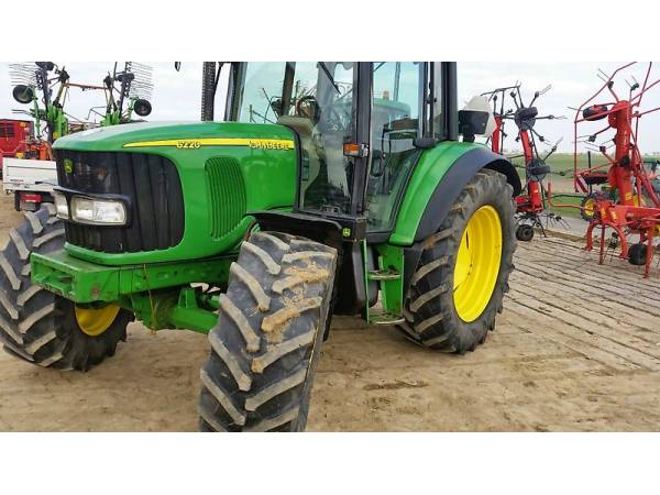 Трактор John Deere 6220 (2004)