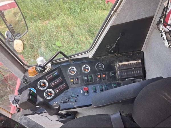 Комбайн Massey Ferguson 25 (1996)