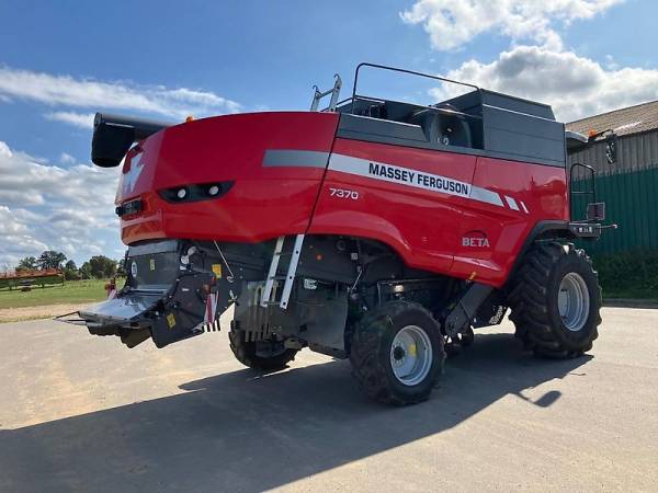 Комбайн Massey Ferguson 7370 Beta (2014)