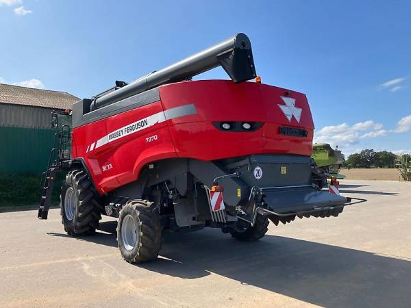 Комбайн Massey Ferguson 7370 Beta (2014)