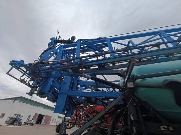 Самохідний обприскувач Berthoud Raptor 4240 (2013)